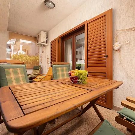 Apartament Lu By El-pi Tours